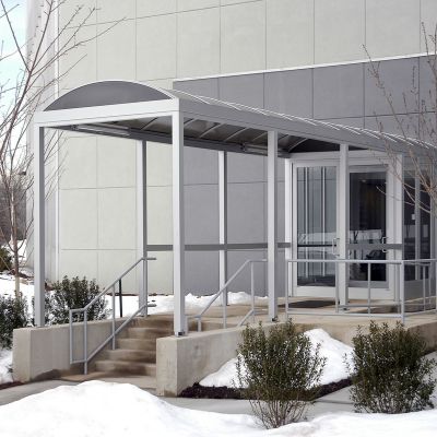 4 Benefits of Aluminum Canopies for Stores